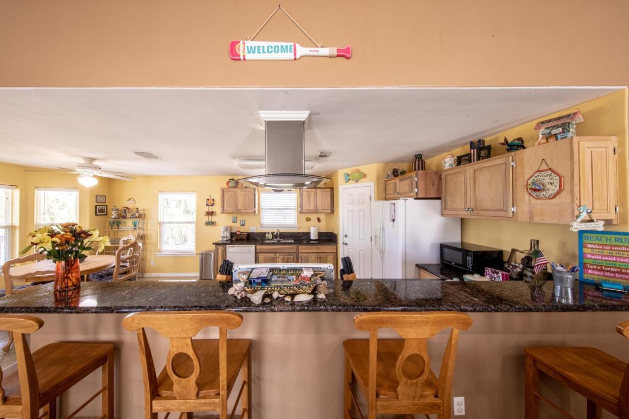 Relax At Our Beach Haven - Pet Friendly Galveston Zewnętrze zdjęcie