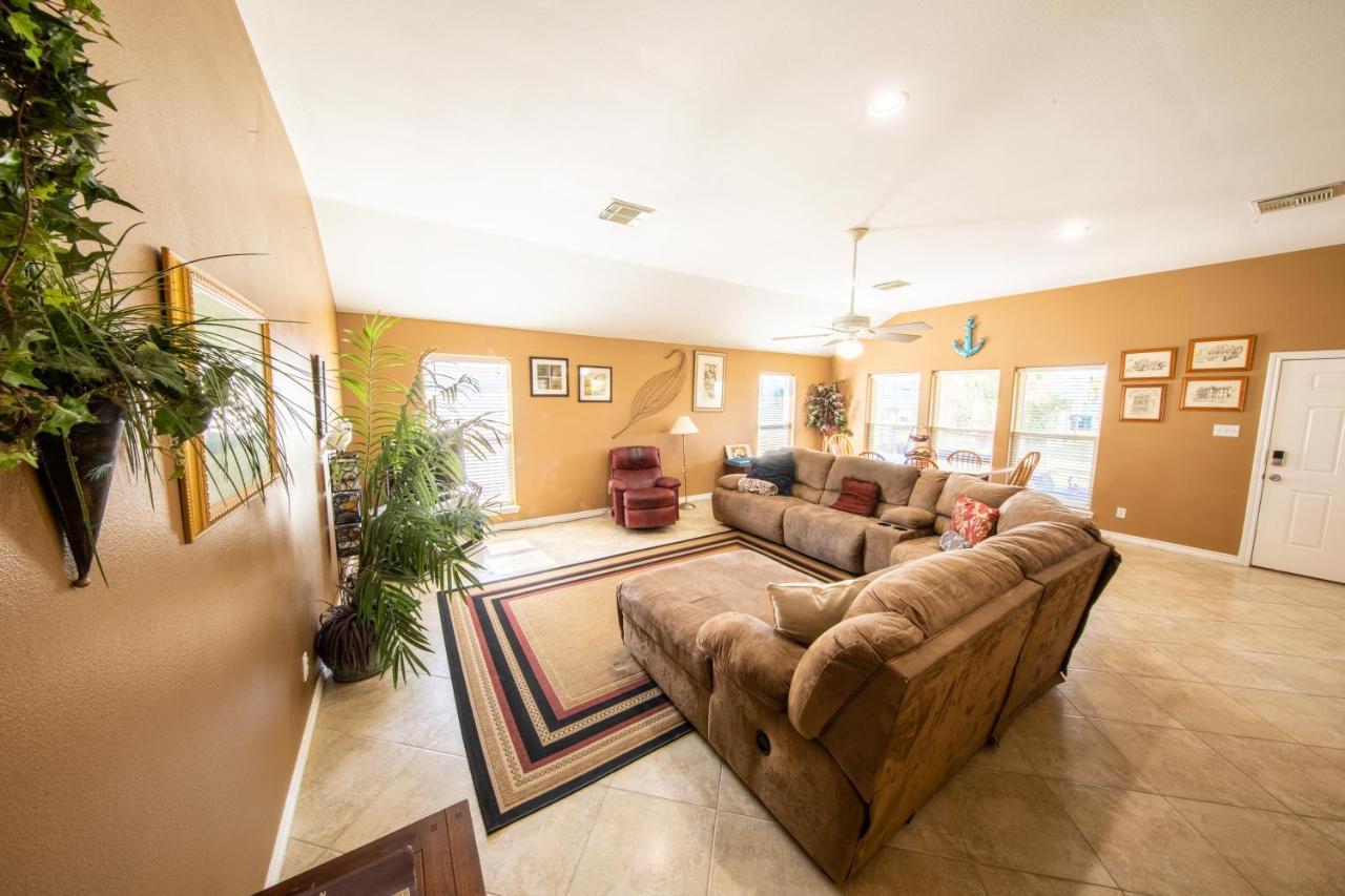 Relax At Our Beach Haven - Pet Friendly Galveston Zewnętrze zdjęcie